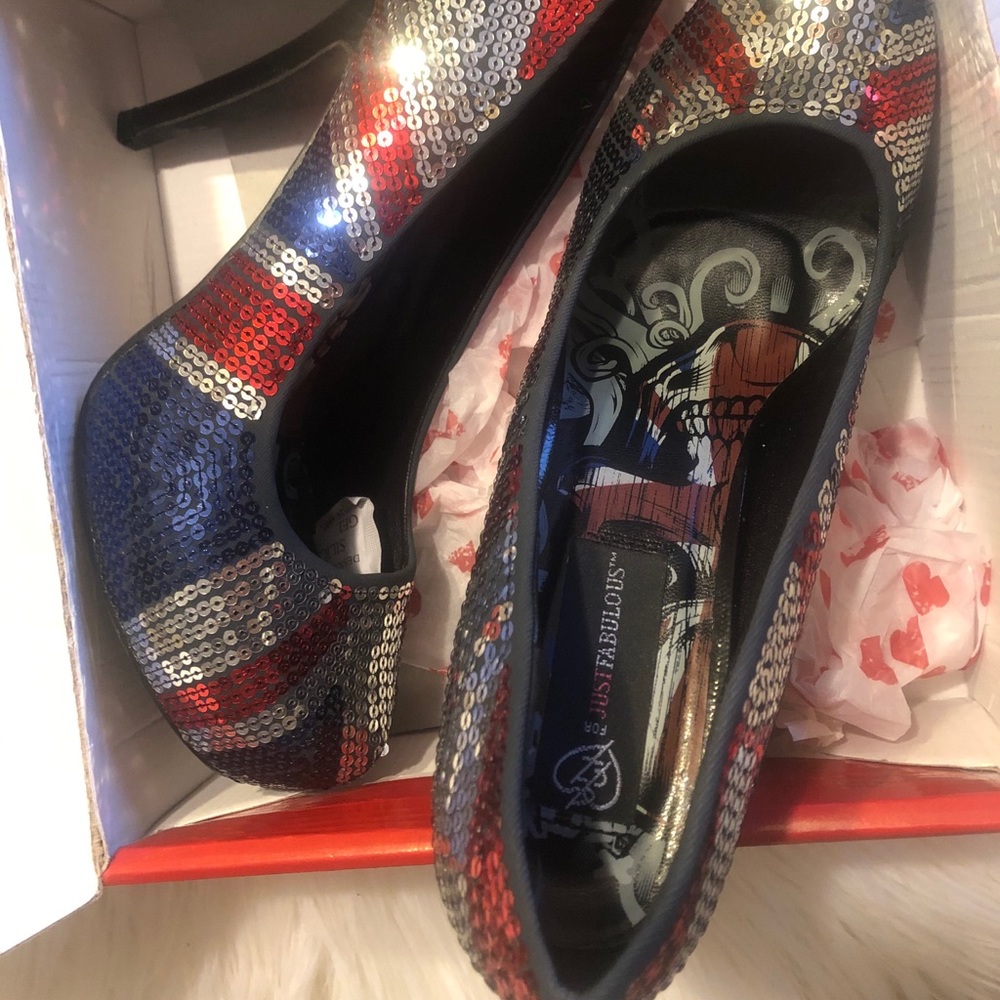 Nib !! Never worn .. just sitting in closet!